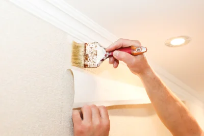 Pose de papier peint à Passenans — revêtements muraux et toiles de verre